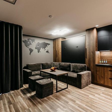 Apartamenty Park City Ostrow Wielkopolski Bagian luar foto