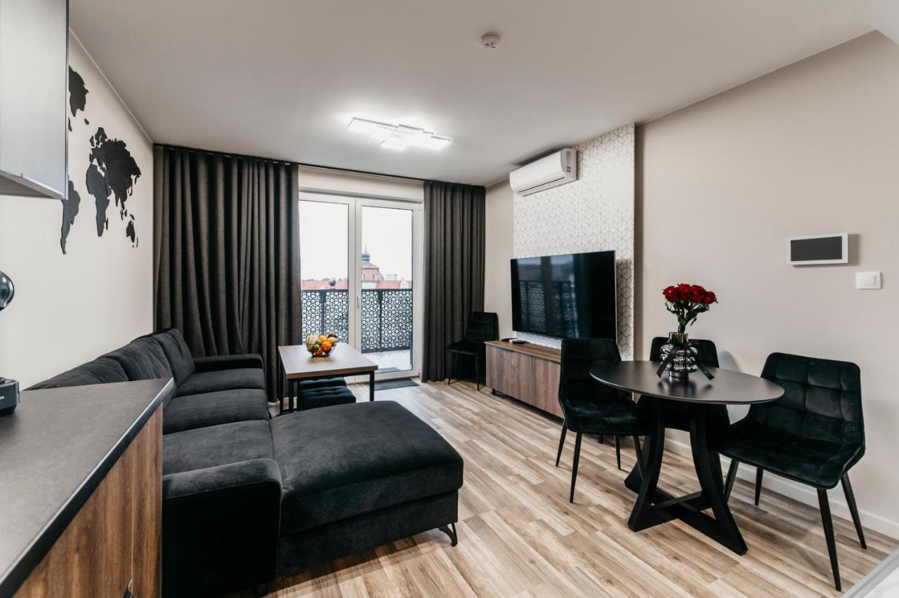 Apartamenty Park City Ostrow Wielkopolski Bagian luar foto