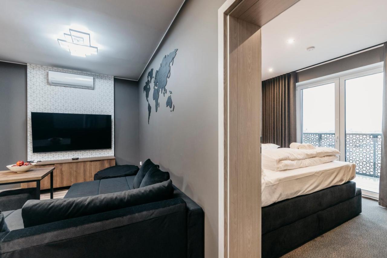 Apartamenty Park City Ostrow Wielkopolski Bagian luar foto