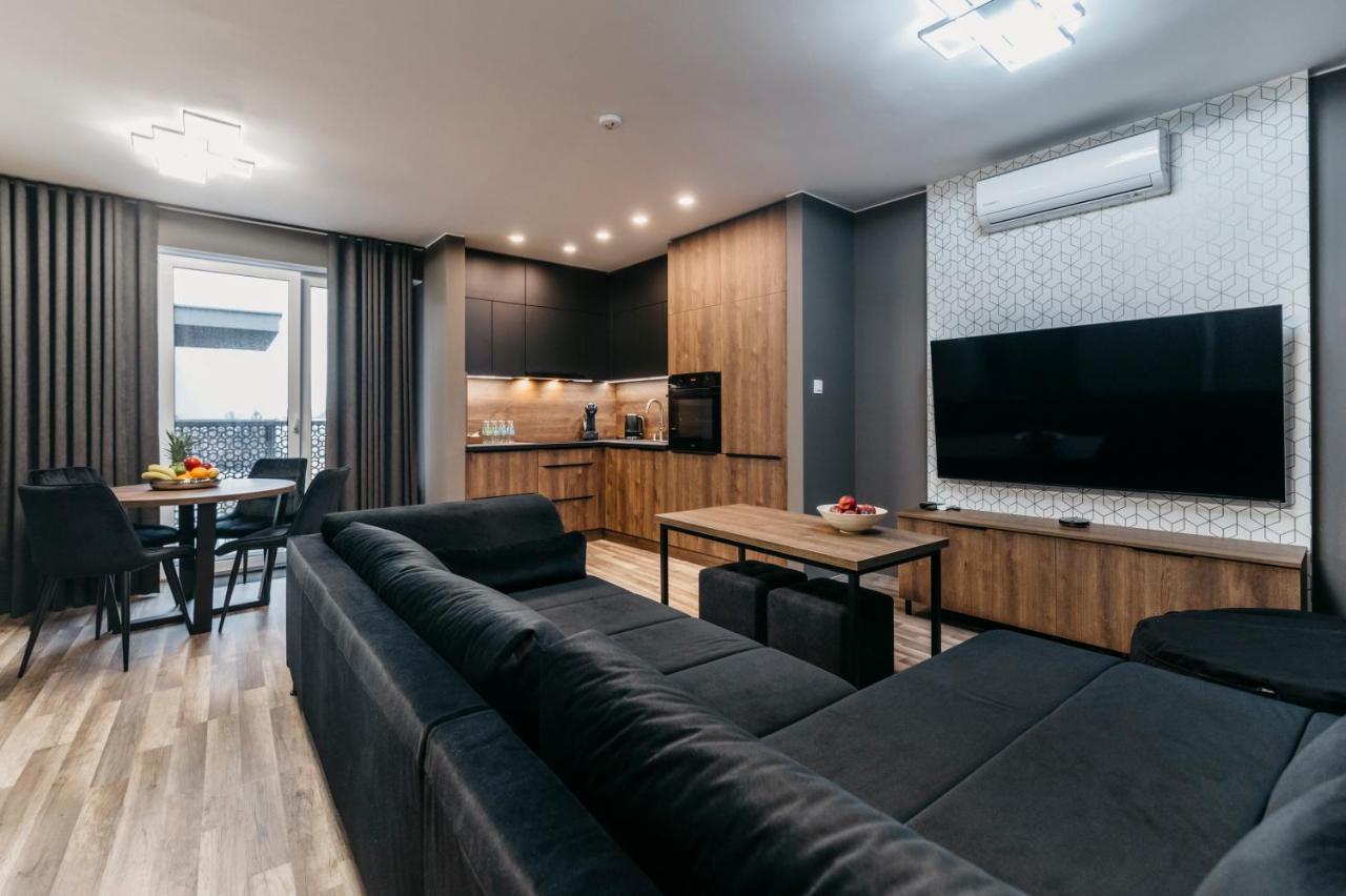 Apartamenty Park City Ostrow Wielkopolski Bagian luar foto