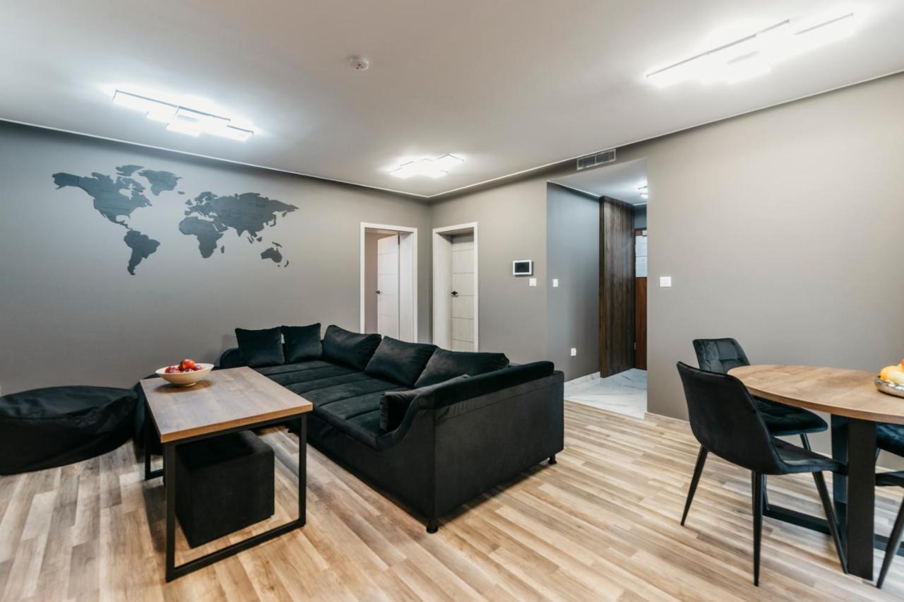 Apartamenty Park City Ostrow Wielkopolski Bagian luar foto
