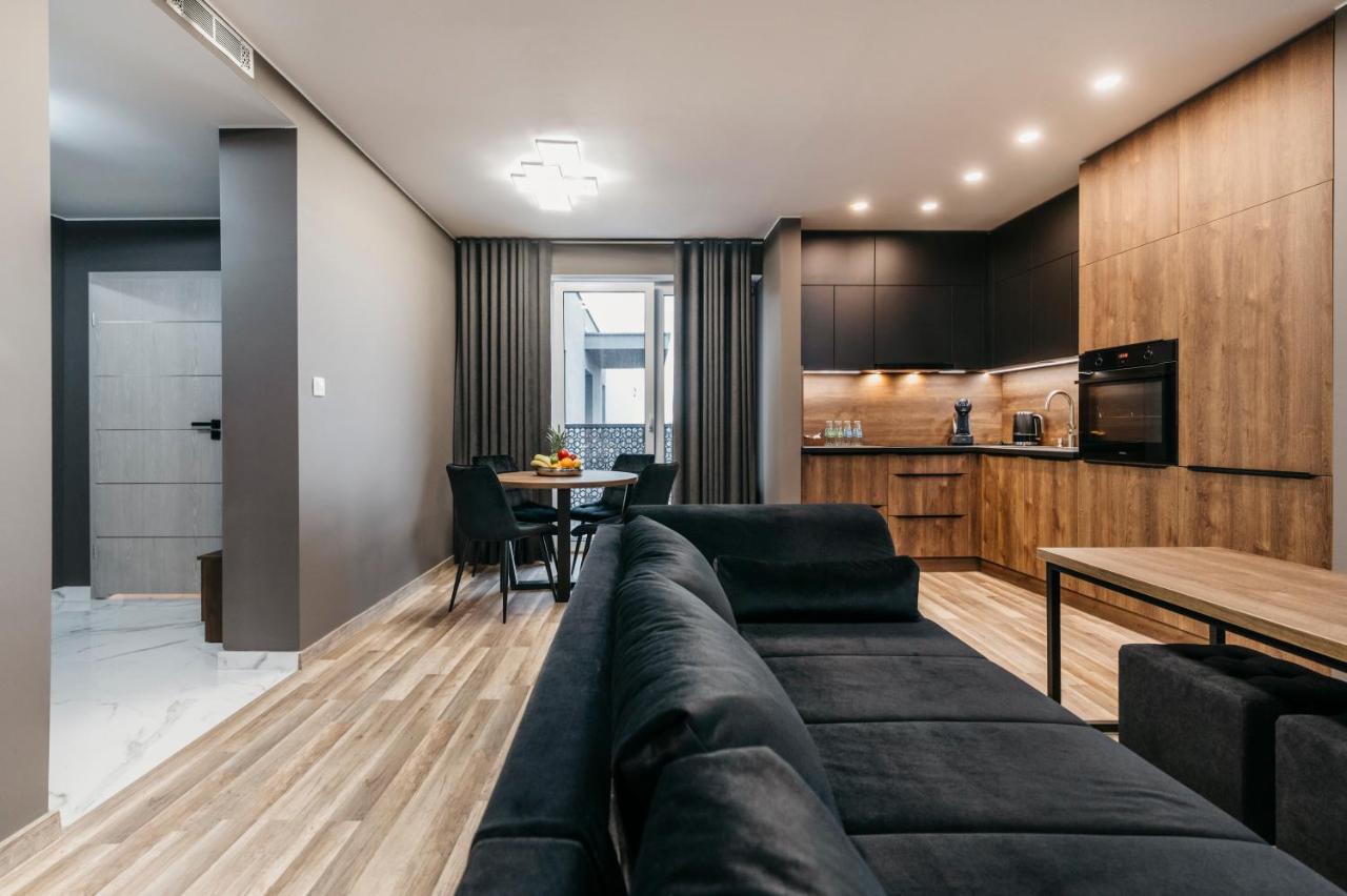Apartamenty Park City Ostrow Wielkopolski Bagian luar foto