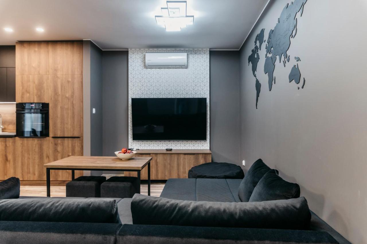Apartamenty Park City Ostrow Wielkopolski Bagian luar foto