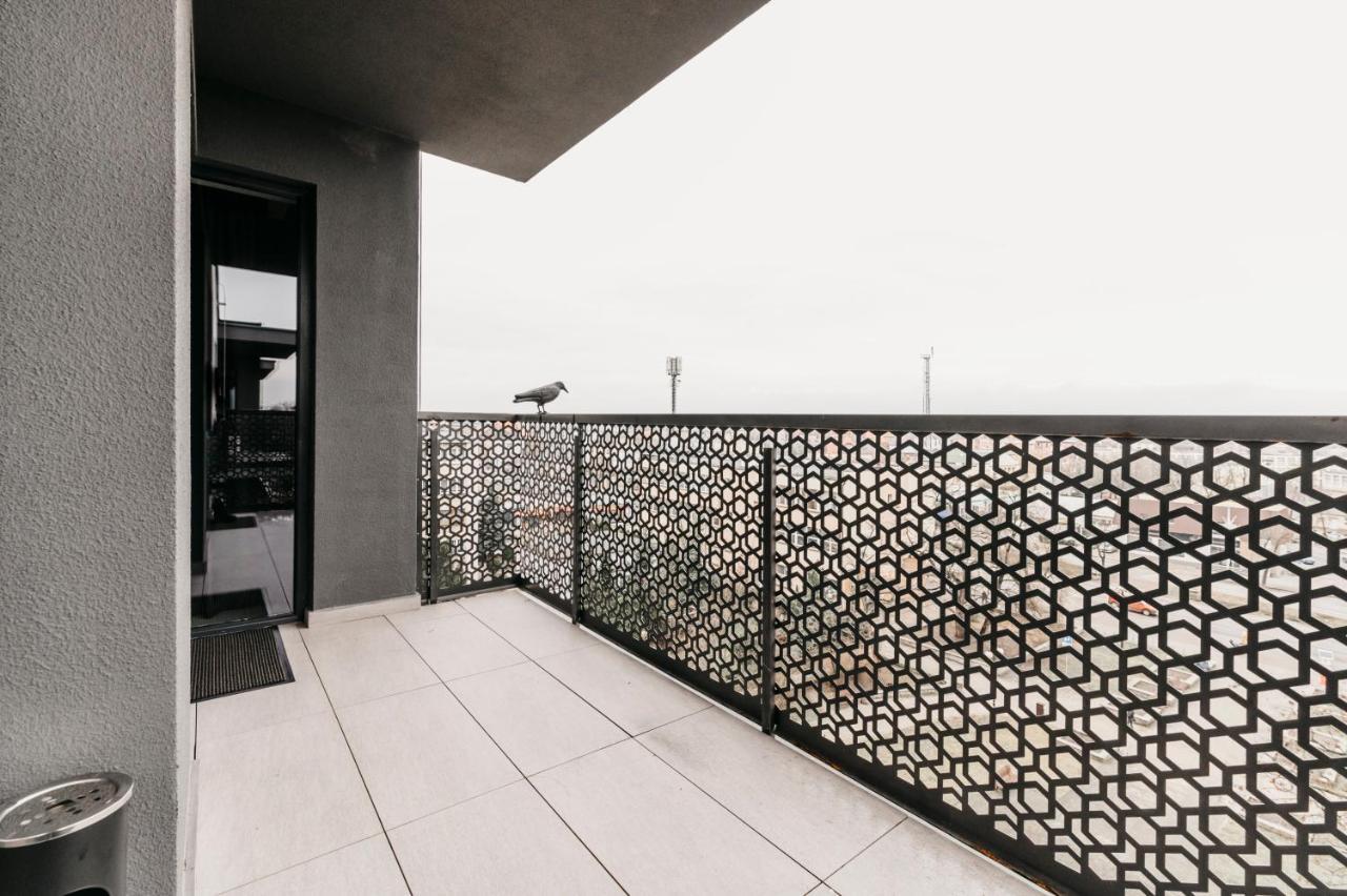 Apartamenty Park City Ostrow Wielkopolski Bagian luar foto