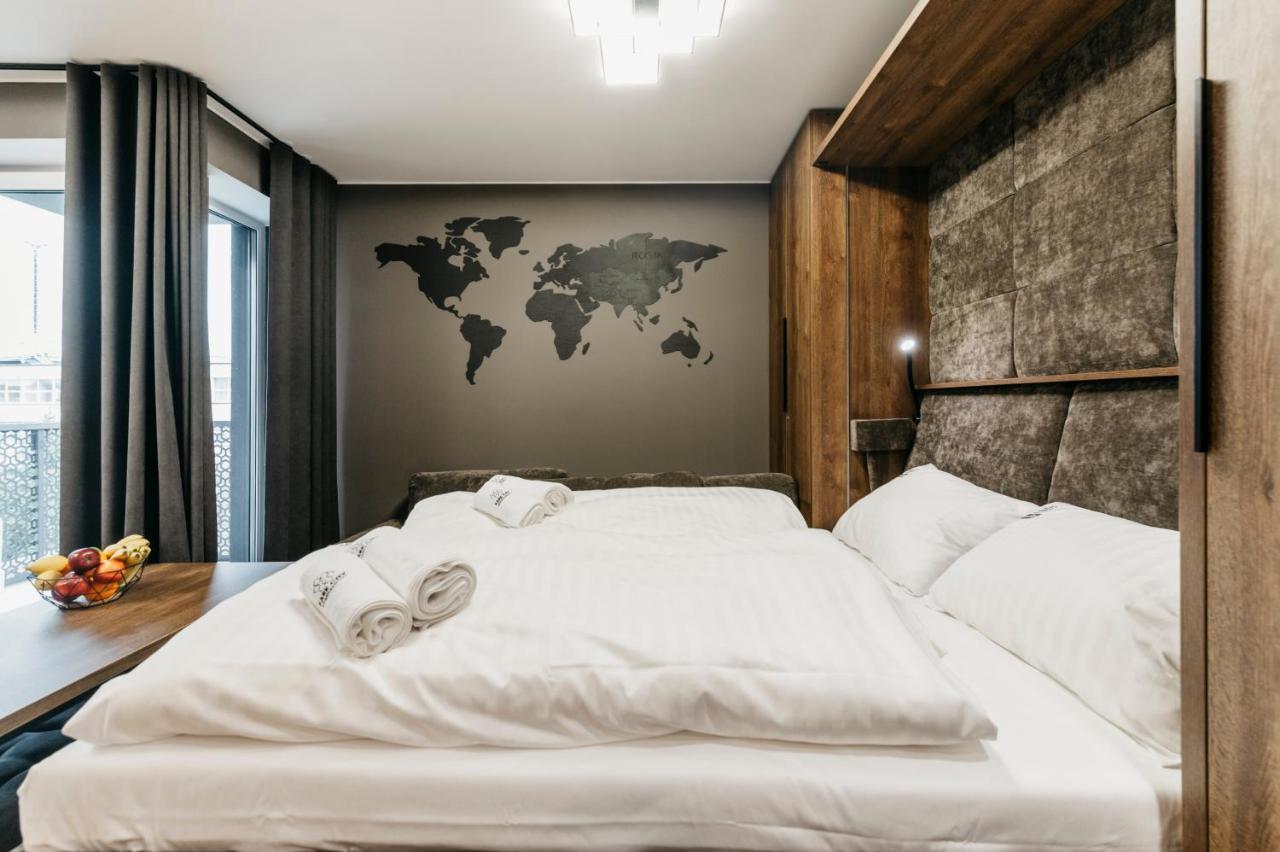 Apartamenty Park City Ostrow Wielkopolski Bagian luar foto