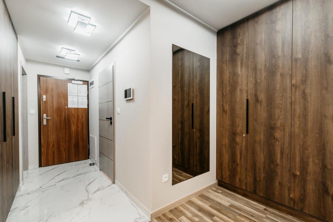 Apartamenty Park City Ostrow Wielkopolski Bagian luar foto