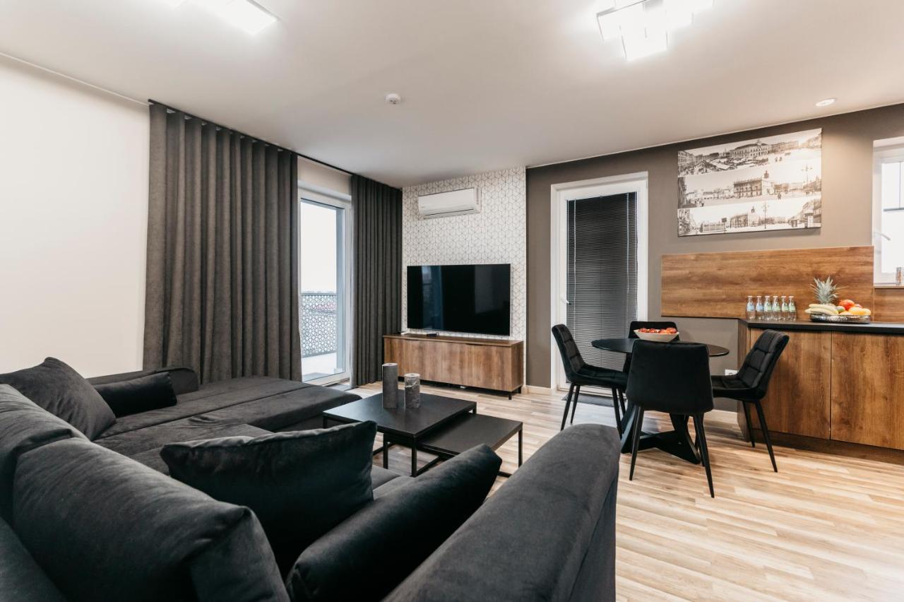 Apartamenty Park City Ostrow Wielkopolski Bagian luar foto