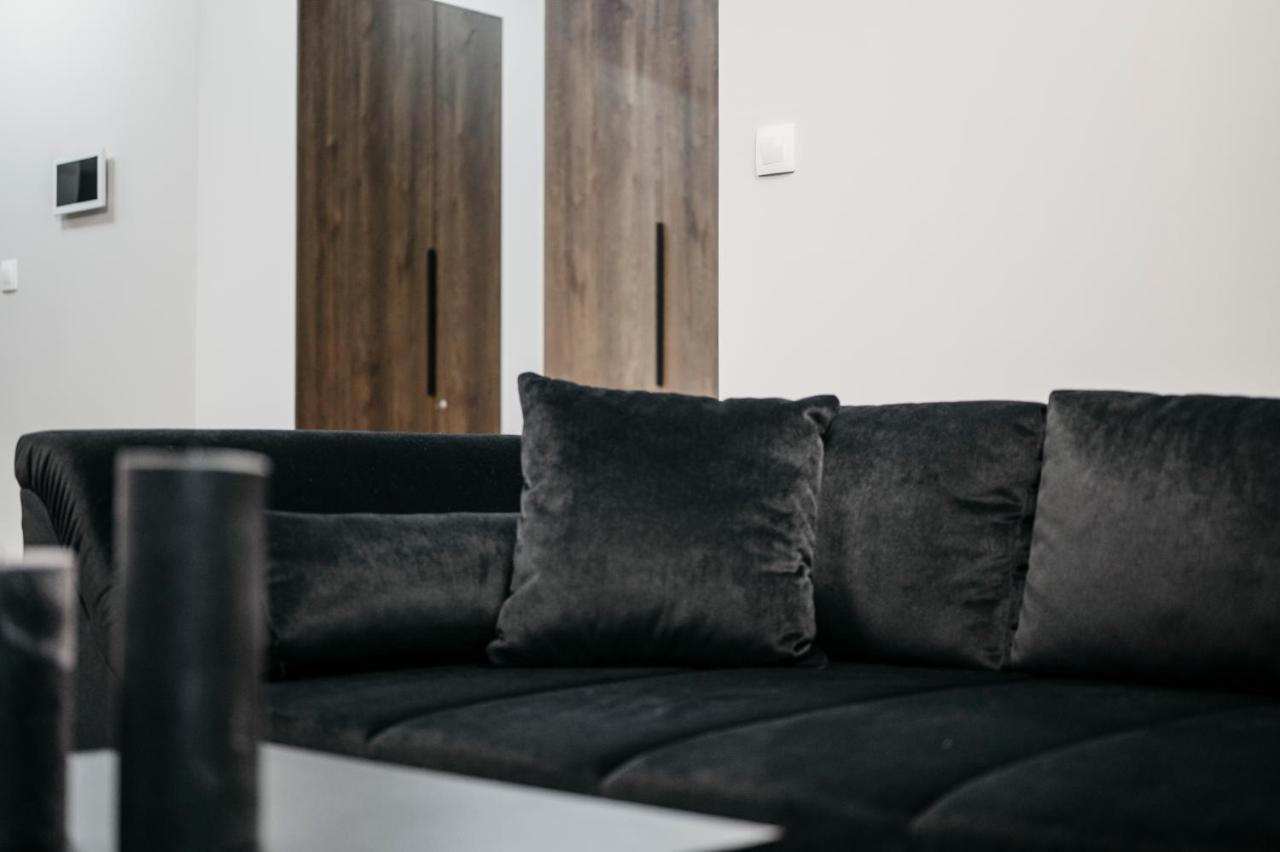 Apartamenty Park City Ostrow Wielkopolski Bagian luar foto