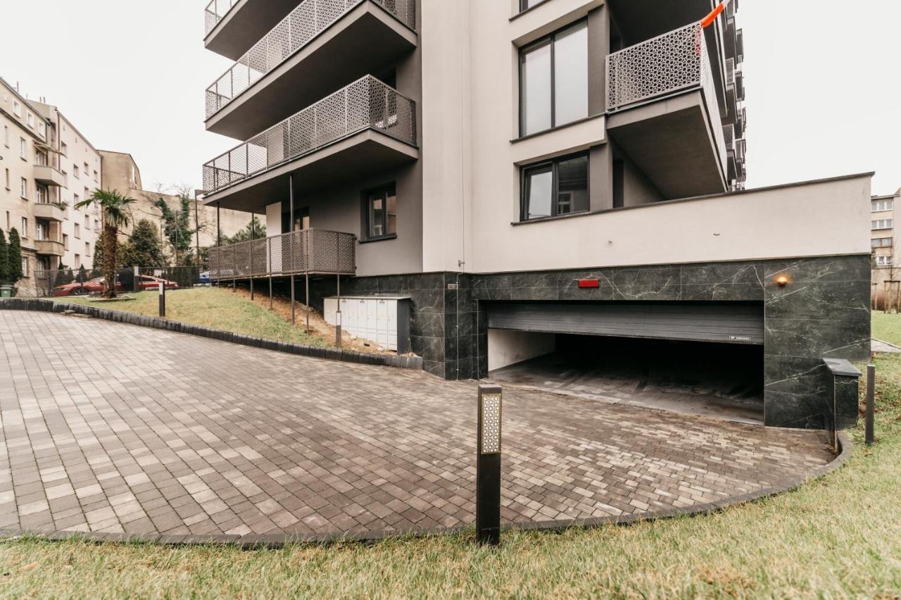 Apartamenty Park City Ostrow Wielkopolski Bagian luar foto