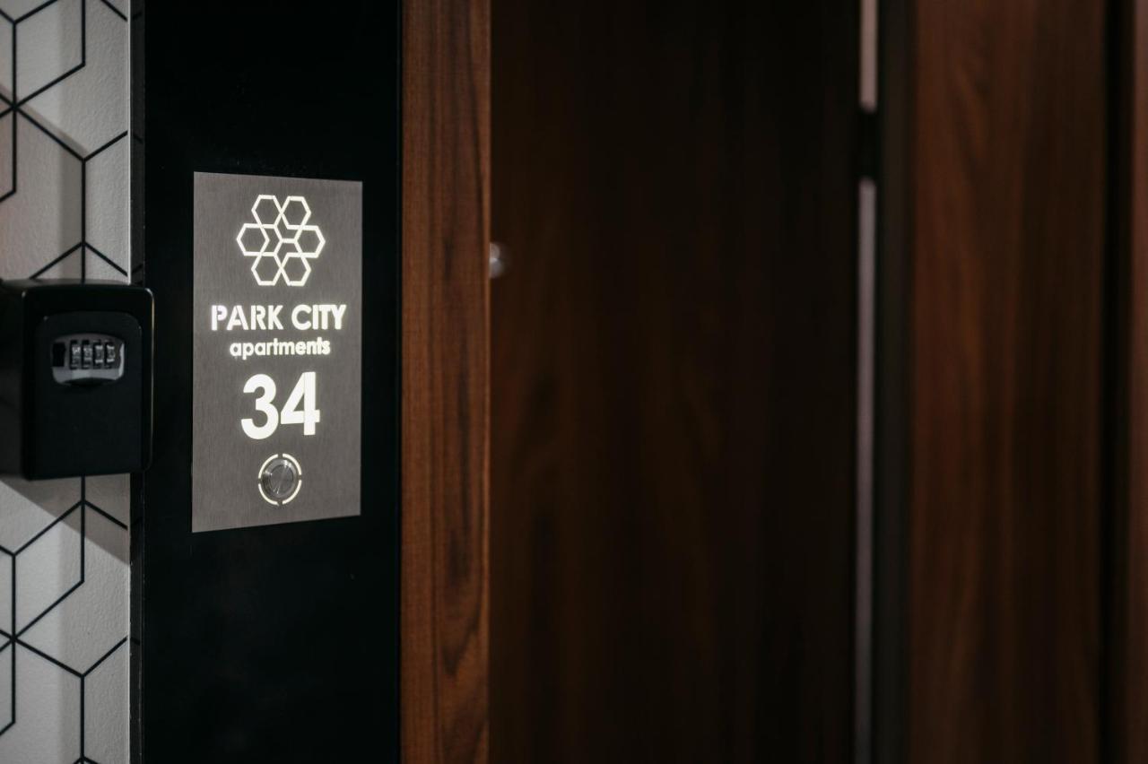 Apartamenty Park City Ostrow Wielkopolski Bagian luar foto