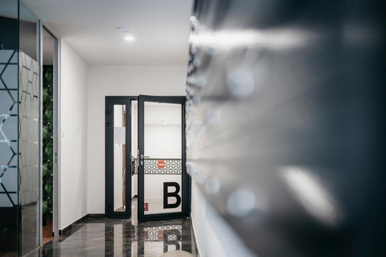 Apartamenty Park City Ostrow Wielkopolski Bagian luar foto