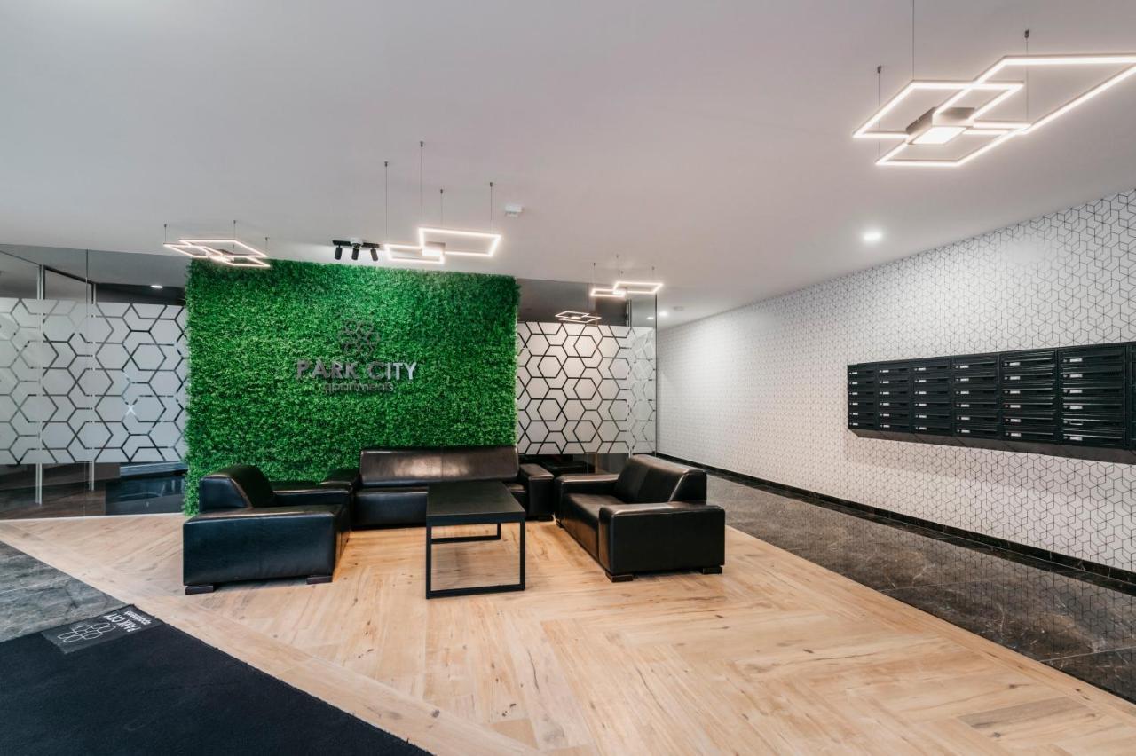 Apartamenty Park City Ostrow Wielkopolski Bagian luar foto